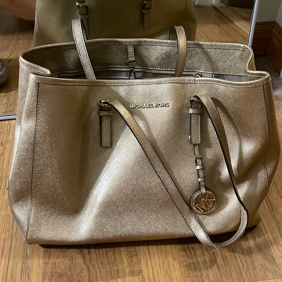 Michael Kors Bag - Picture 2 of 6